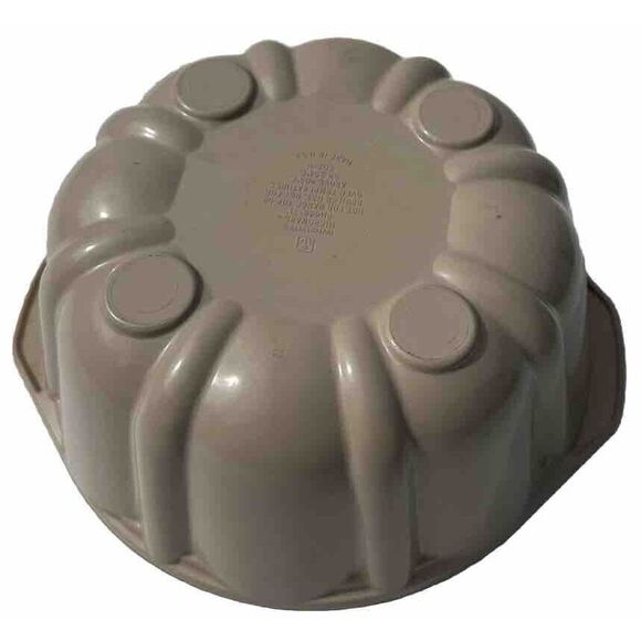 Vintage Anchor Ovenware 3 1/2‎ qt. Fluted Cake Pan MicroWare Microwave & Oven - Picture 3 of 6